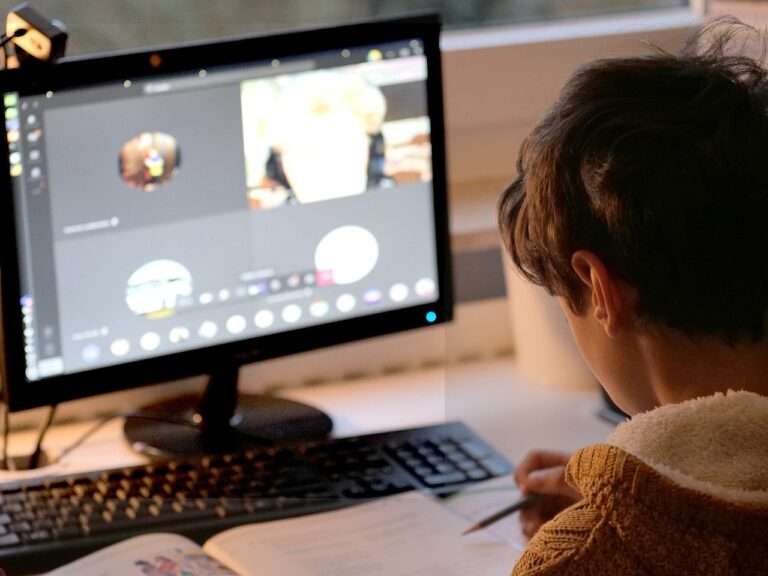 Computer vision syndrome in children