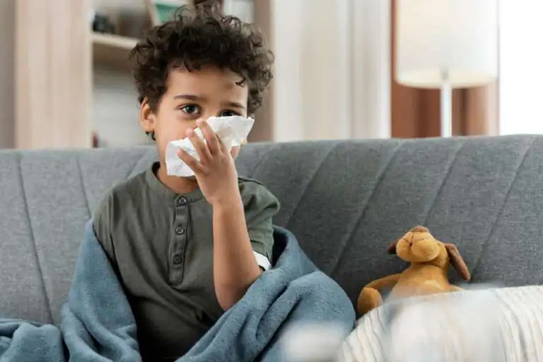 How to treat common infections like colds, flu, ear infections, and when antibiotics are necessary?