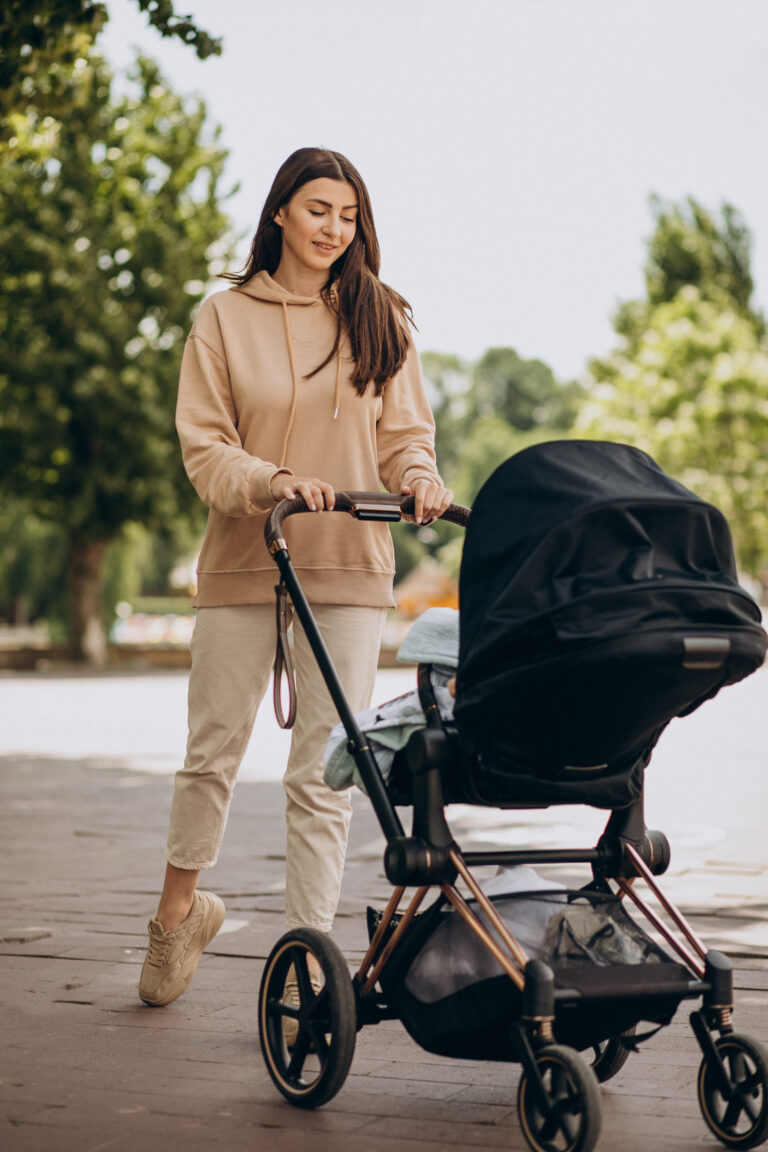 Choosing the Best Stroller: A Comprehensive Guide